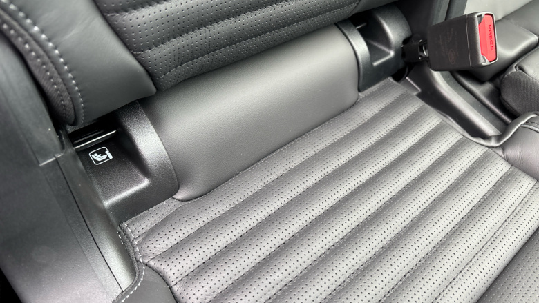 Land Rover Discovery Sport 2.0 D200 Metropolitan 5dr Auto [7 Seat] Diesel Station Wagon